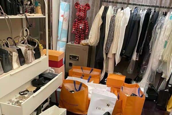 象州县回收一线品牌衣服